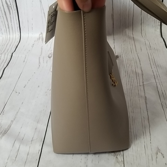 Saint Laurent East West Calfskin Tote - Picture 4 of 13